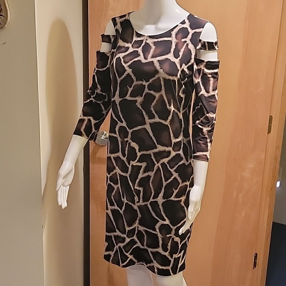 Eva Varro Giraffe cold shoulder dress sz M